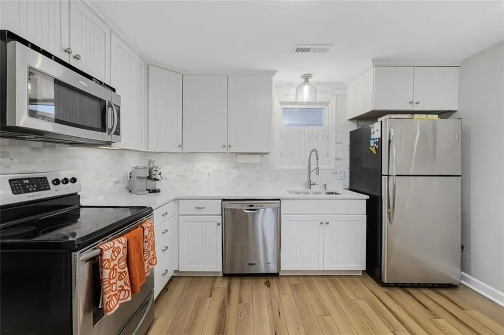 208 Marlborough Street East Greenwich RI 02818