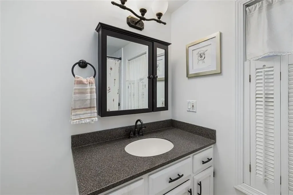 208 Marlborough Street East Greenwich RI 02818