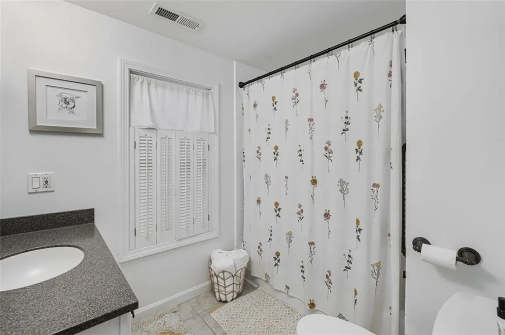 208 Marlborough Street East Greenwich RI 02818