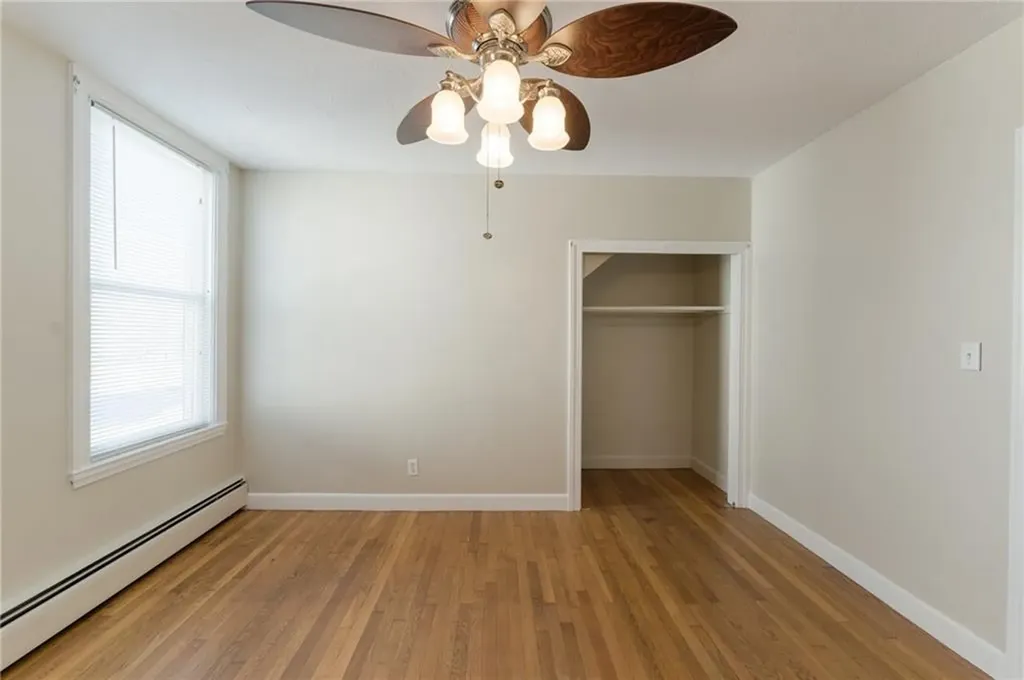366 Park Place Woonsocket RI 02895