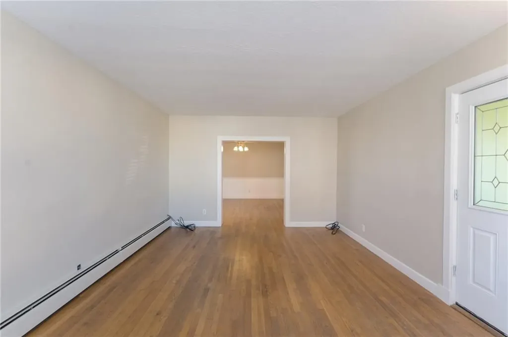 366 Park Place Woonsocket RI 02895