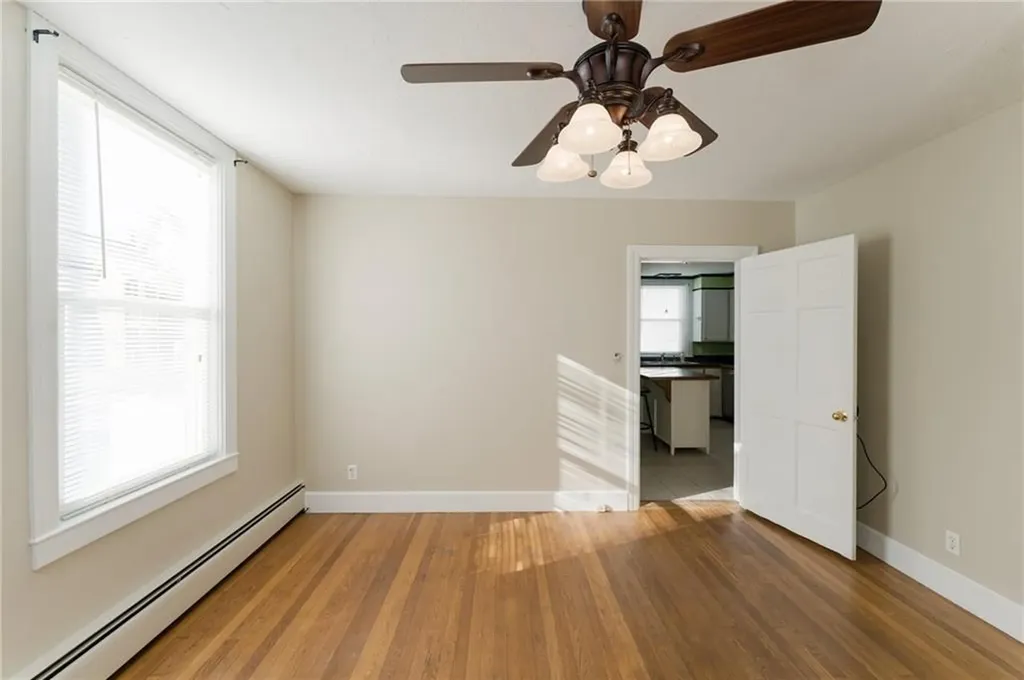 366 Park Place Woonsocket RI 02895