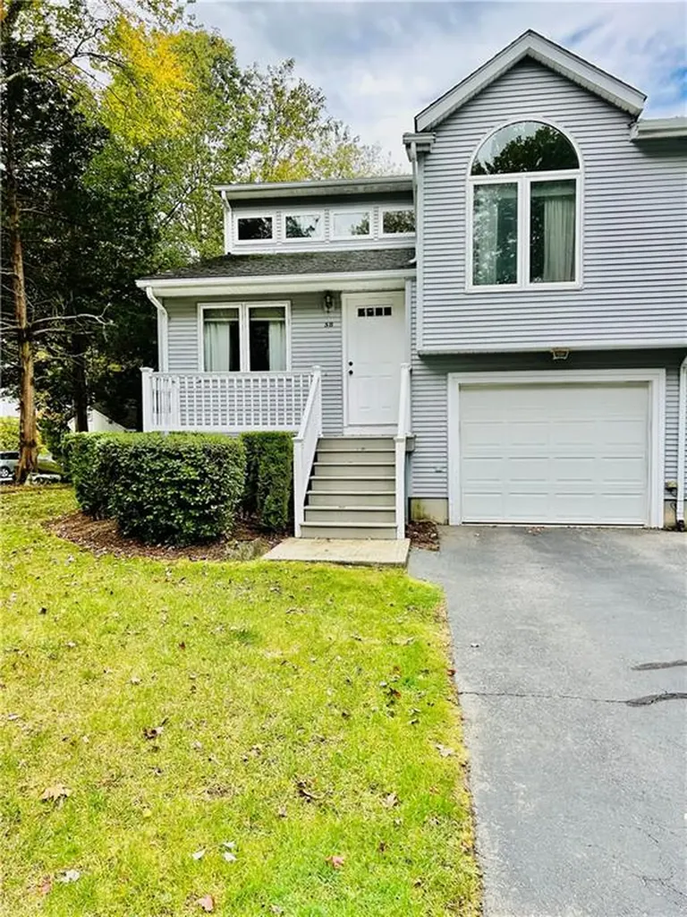 11 College Hill Road Warwick RI 02886