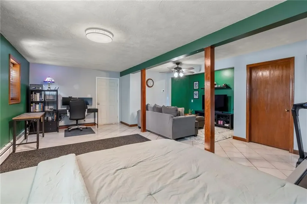 22 Kinnicutt Avenue Warren RI 02885