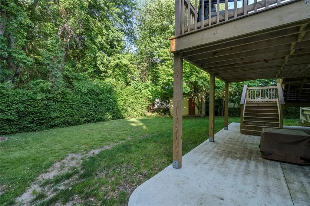 22 Kinnicutt Avenue Warren RI 02885