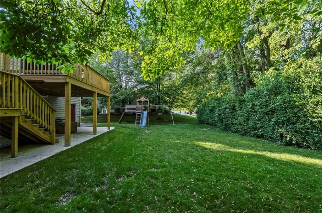 22 Kinnicutt Avenue Warren RI 02885
