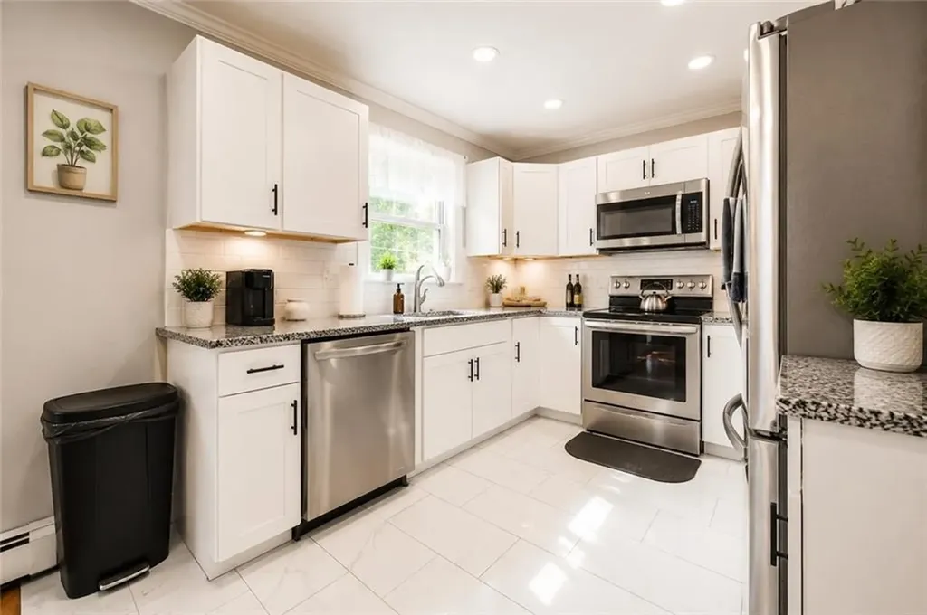 35 Sisson Street Providence RI 02909