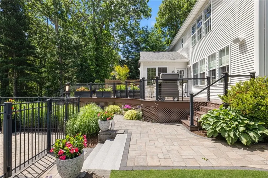 64 Fieldstone Lane North Kingstown RI 02874
