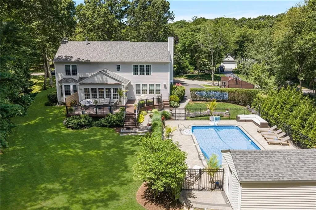 64 Fieldstone Lane North Kingstown RI 02874