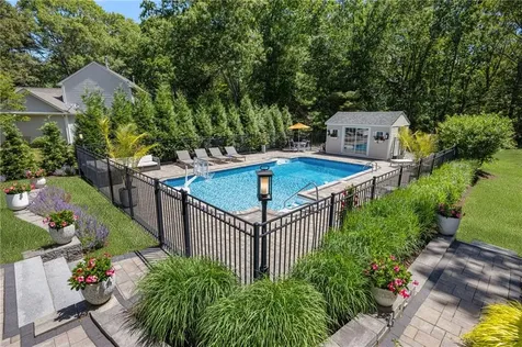 64 Fieldstone Lane North Kingstown RI 02874