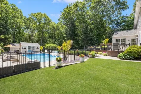64 Fieldstone Lane North Kingstown RI 02874