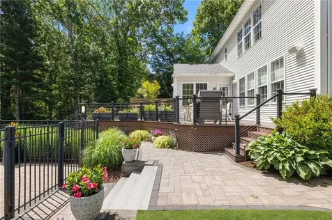 64 Fieldstone Lane North Kingstown RI 02874