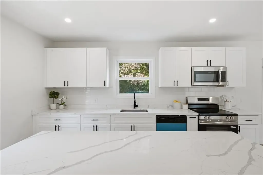 42 Park Place Burrillville RI 02859
