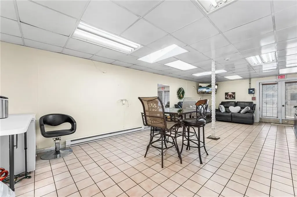 1605 Main Street West Warwick RI 02893