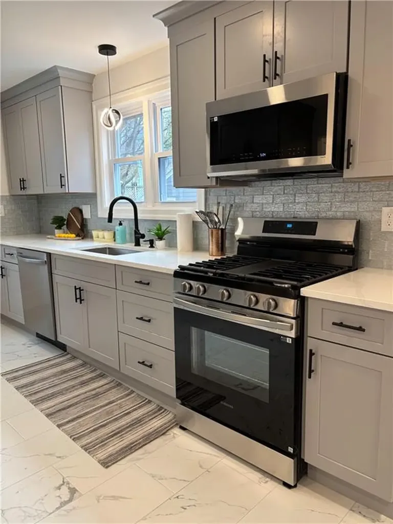 60 Sargent Ave Avenue Providence RI 02906