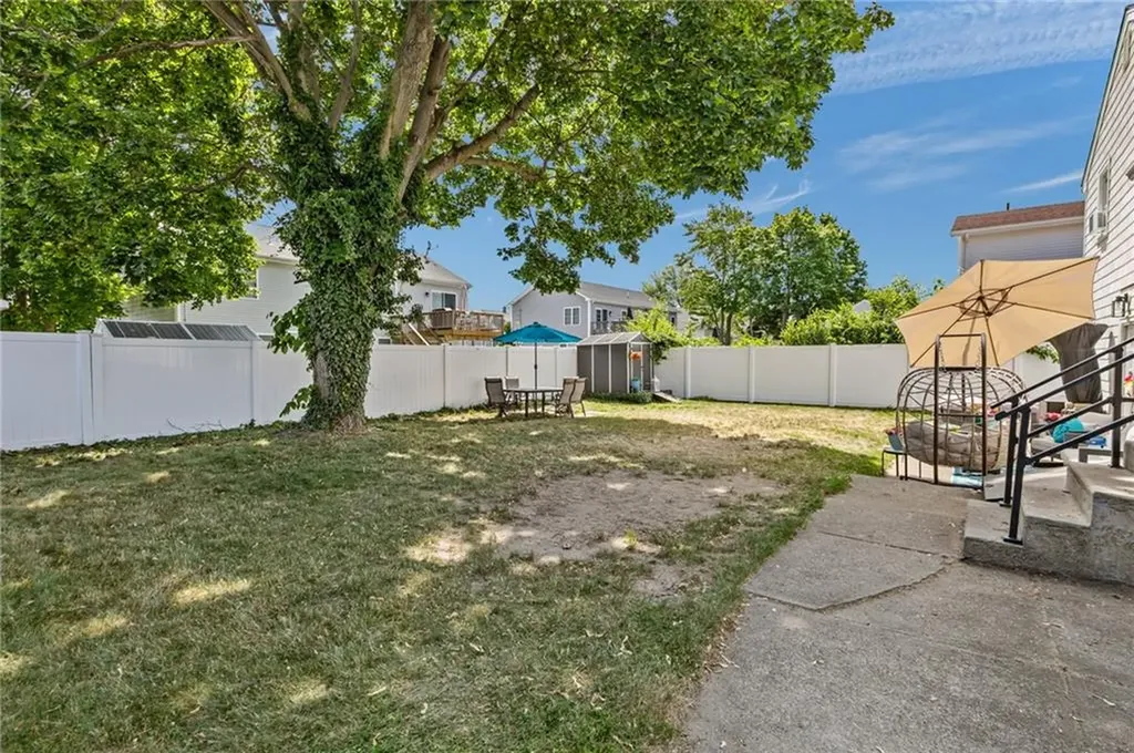 71 Garfield Street North Providence RI 02904
