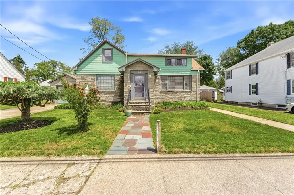 34 Intervale Road Cranston RI 02910