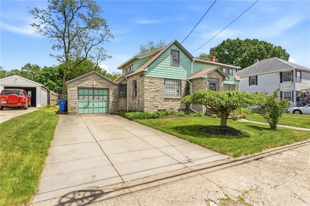 34 Intervale Road Cranston RI 02910