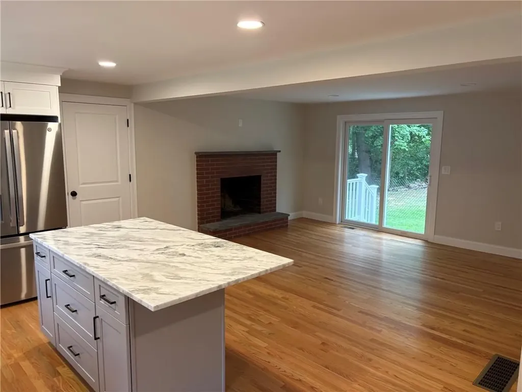 76 Beverly Road East Providence RI 02915