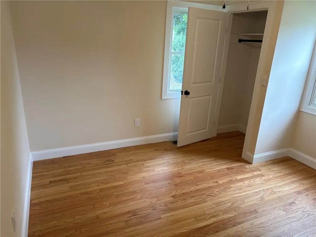76 Beverly Road East Providence RI 02915