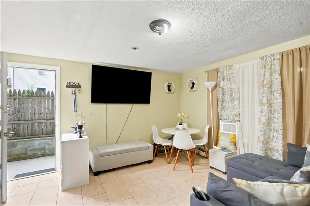 69 Trask Street Providence RI 02905