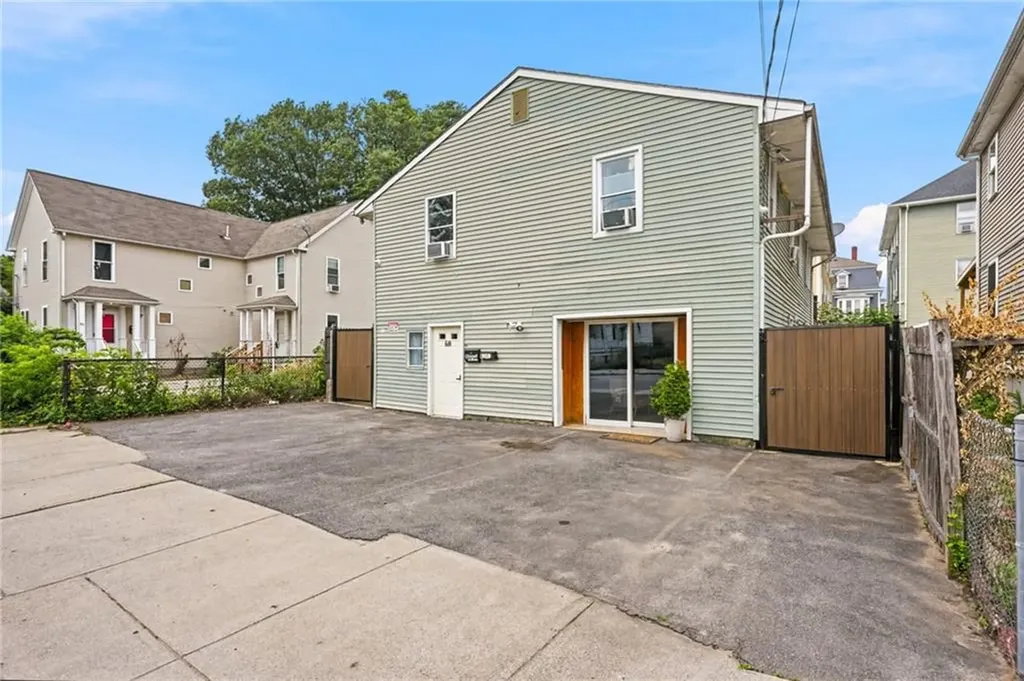 69 Trask Street Providence RI 02905