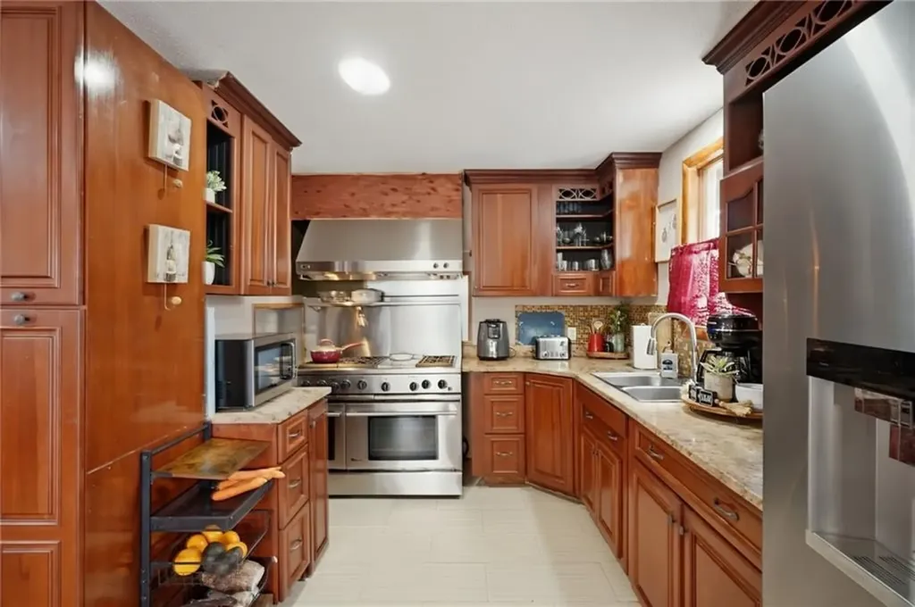 69 Trask Street Providence RI 02905