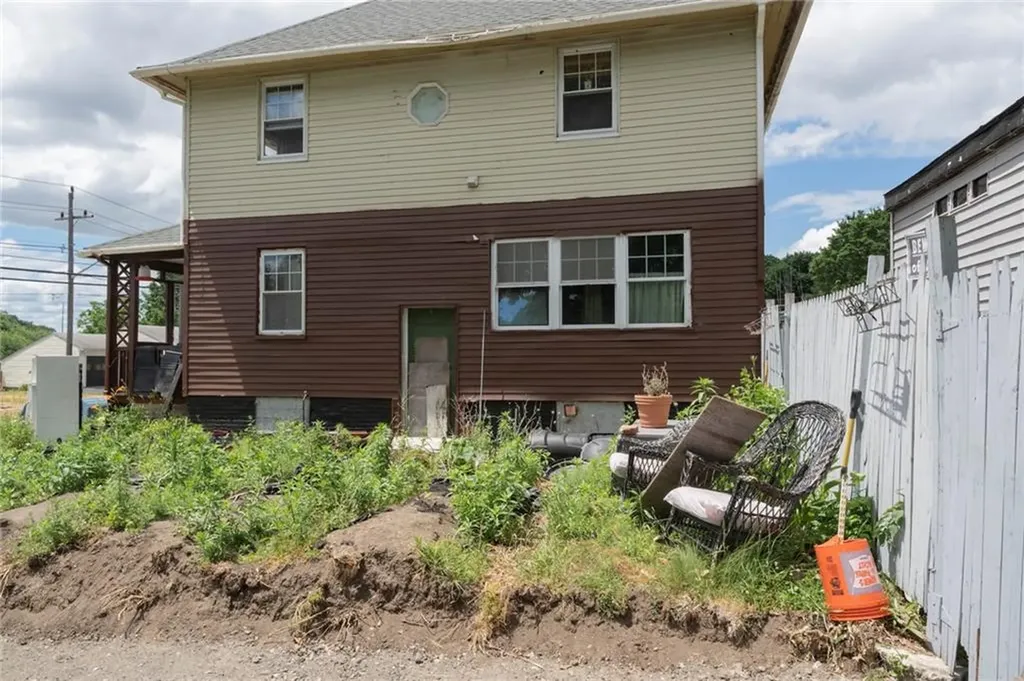 91 Roger Williams Avenue East Providence RI 02916