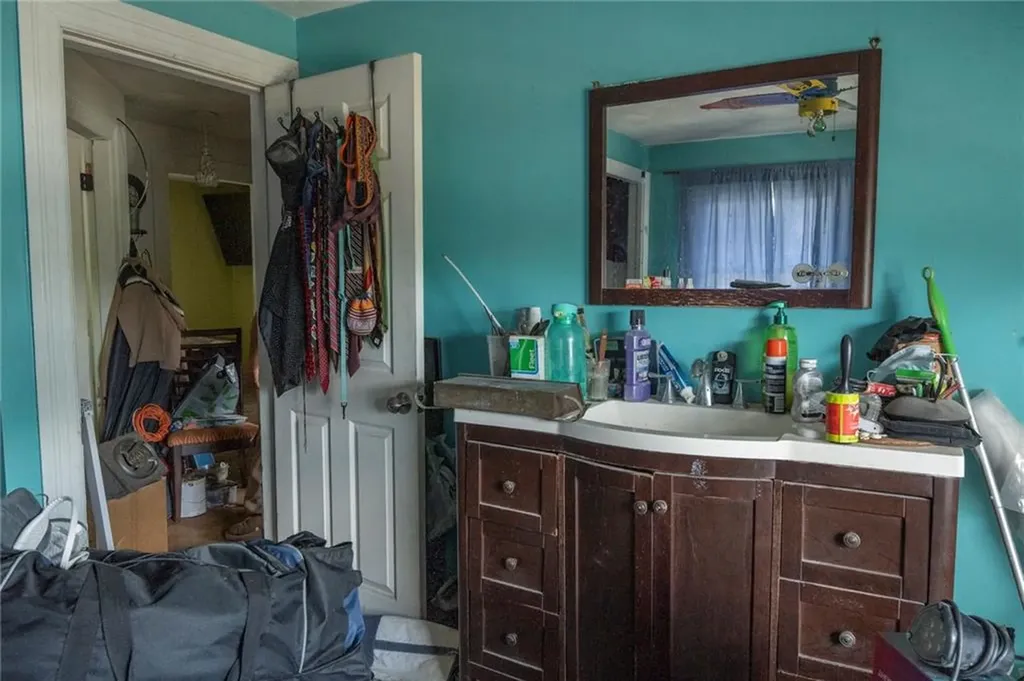 91 Roger Williams Avenue East Providence RI 02916