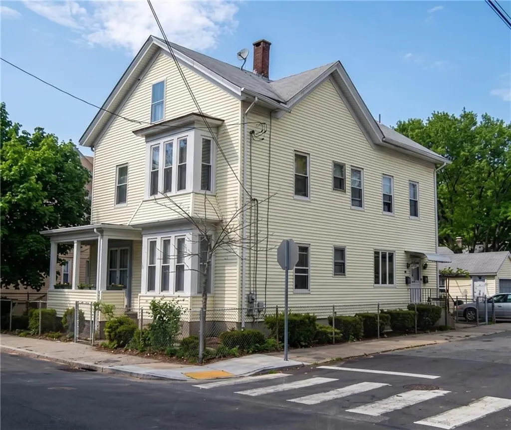 189 Woodward Road Providence RI 02904
