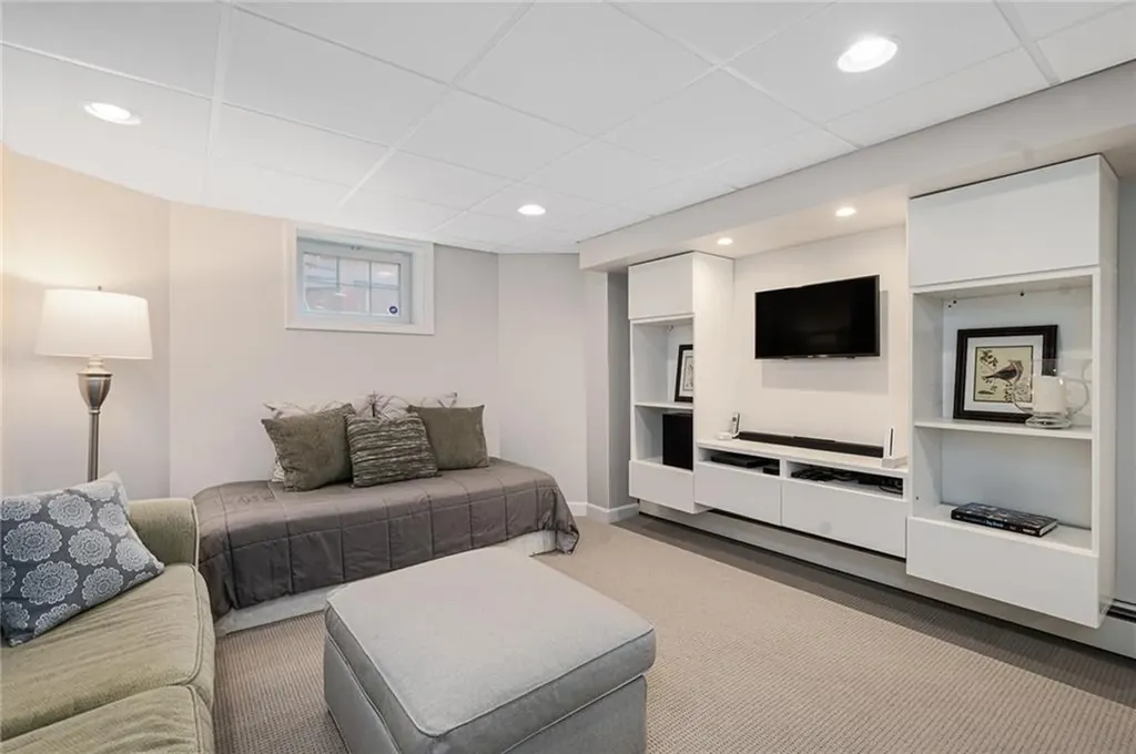160 Taber Avenue Providence RI 02906