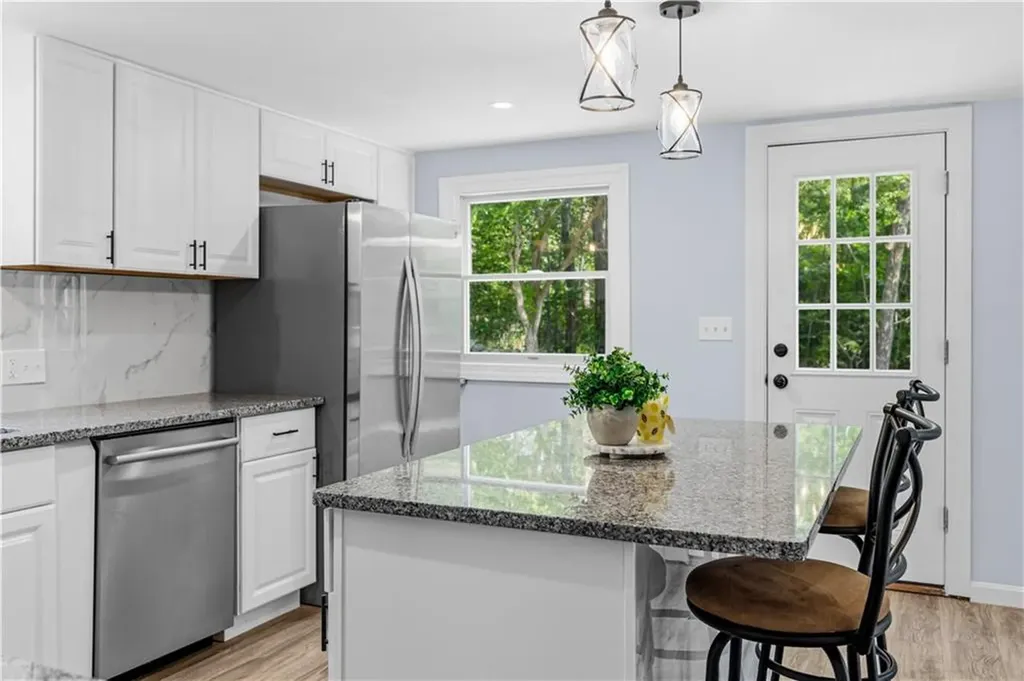 380 Brayton Road Tiverton RI 02878