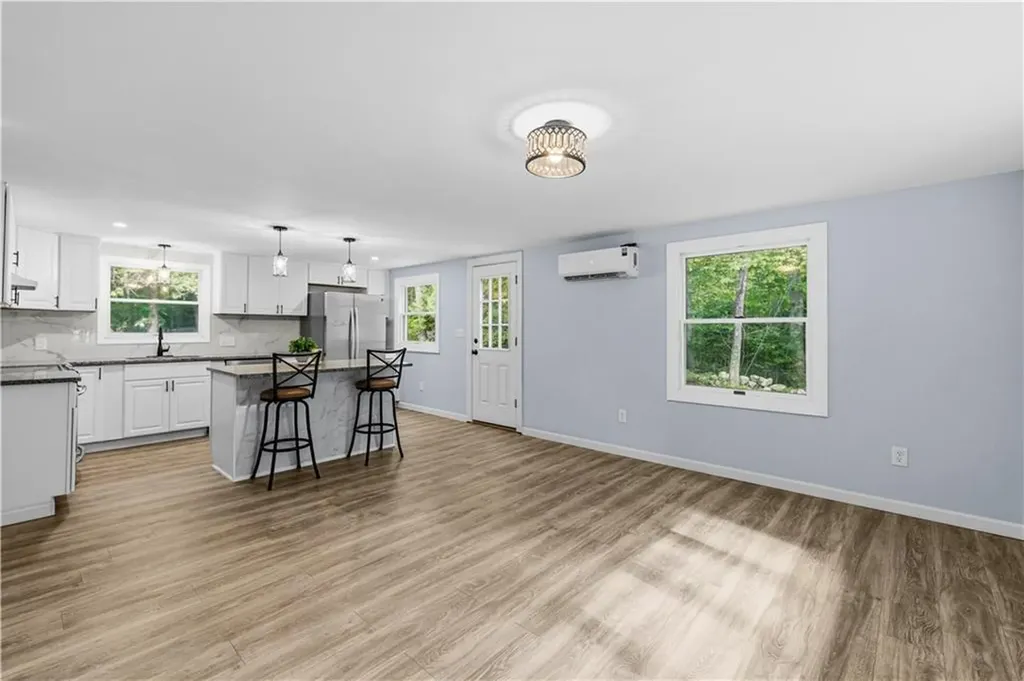 380 Brayton Road Tiverton RI 02878