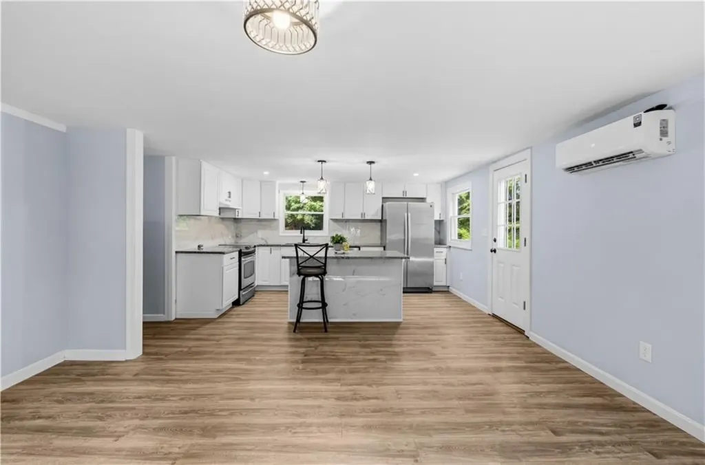380 Brayton Road Tiverton RI 02878