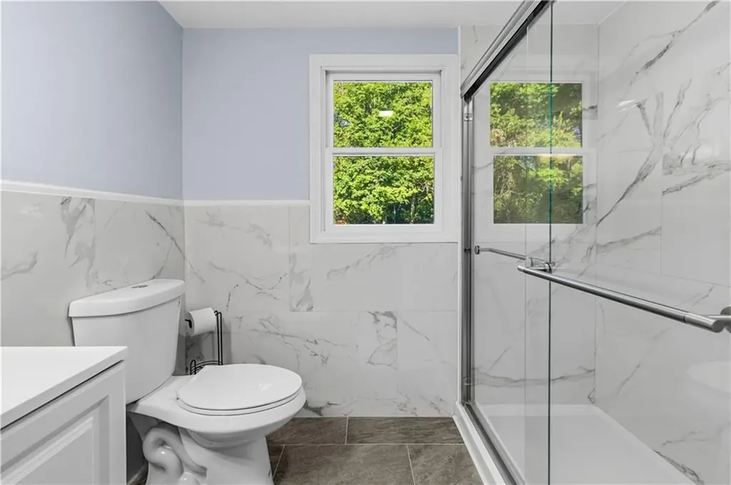 380 Brayton Road Tiverton RI 02878