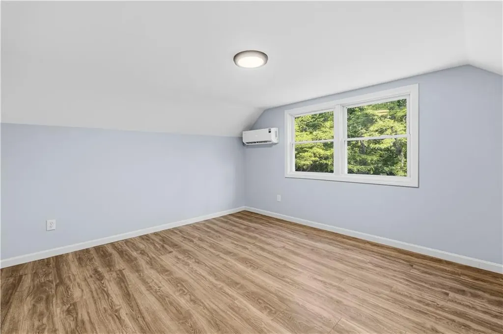 380 Brayton Road Tiverton RI 02878