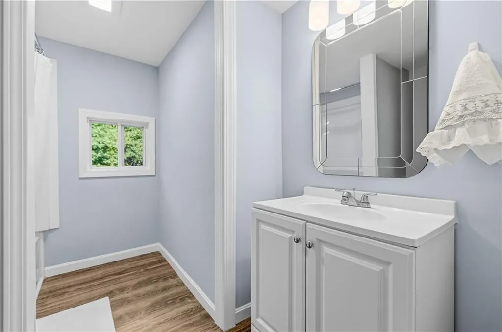 380 Brayton Road Tiverton RI 02878