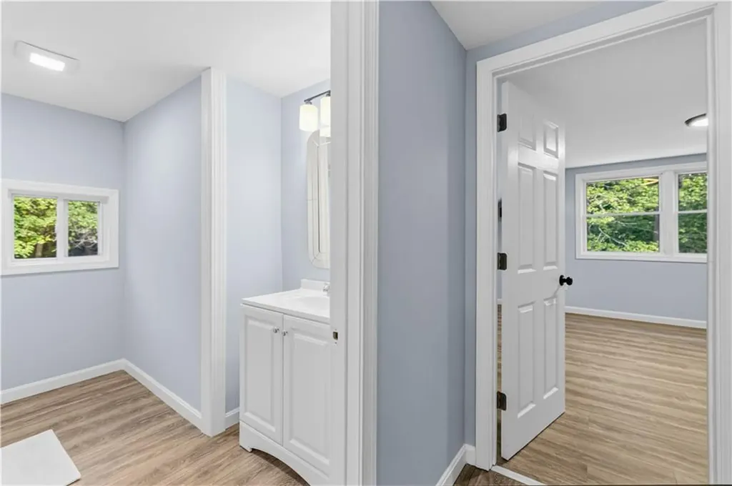 380 Brayton Road Tiverton RI 02878