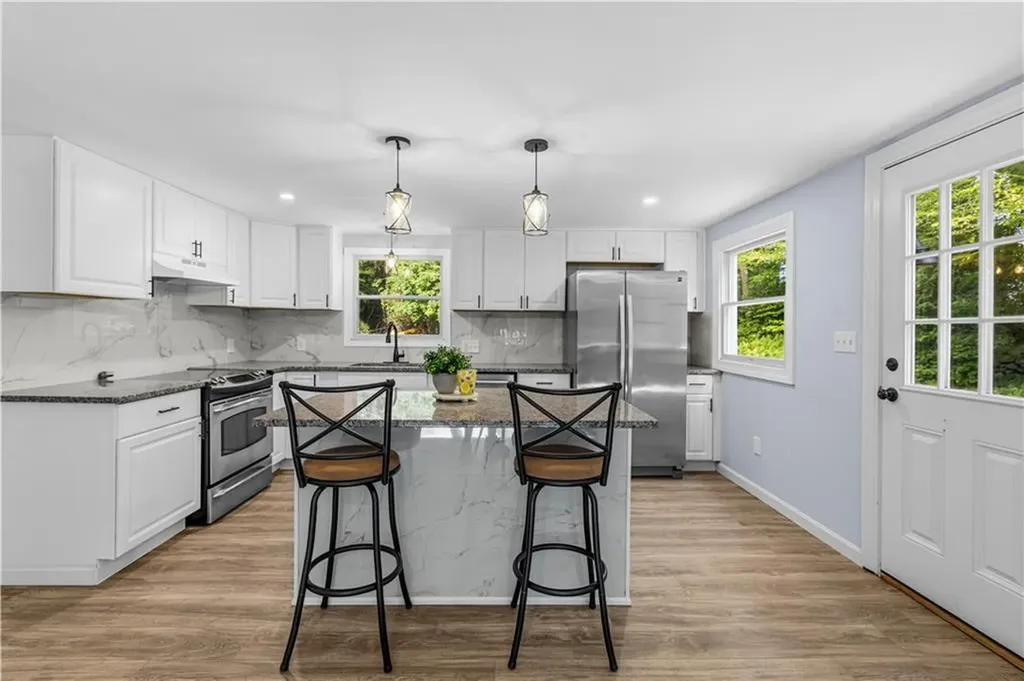 380 Brayton Road Tiverton RI 02878