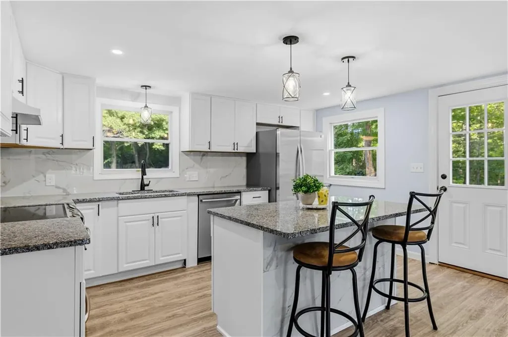 380 Brayton Road Tiverton RI 02878
