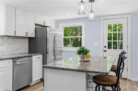 380 Brayton Road Tiverton RI 02878
