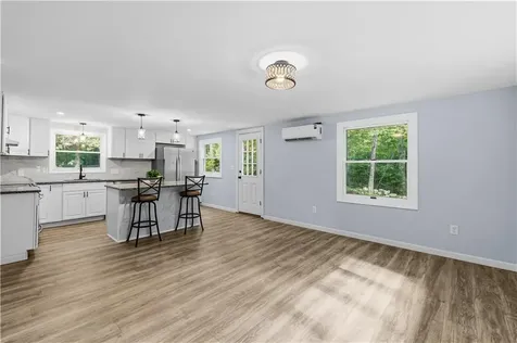 380 Brayton Road Tiverton RI 02878