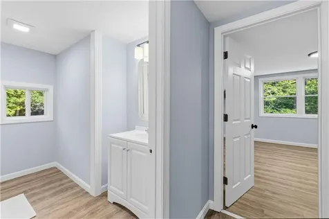 380 Brayton Road Tiverton RI 02878