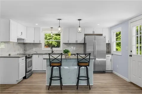 380 Brayton Road Tiverton RI 02878