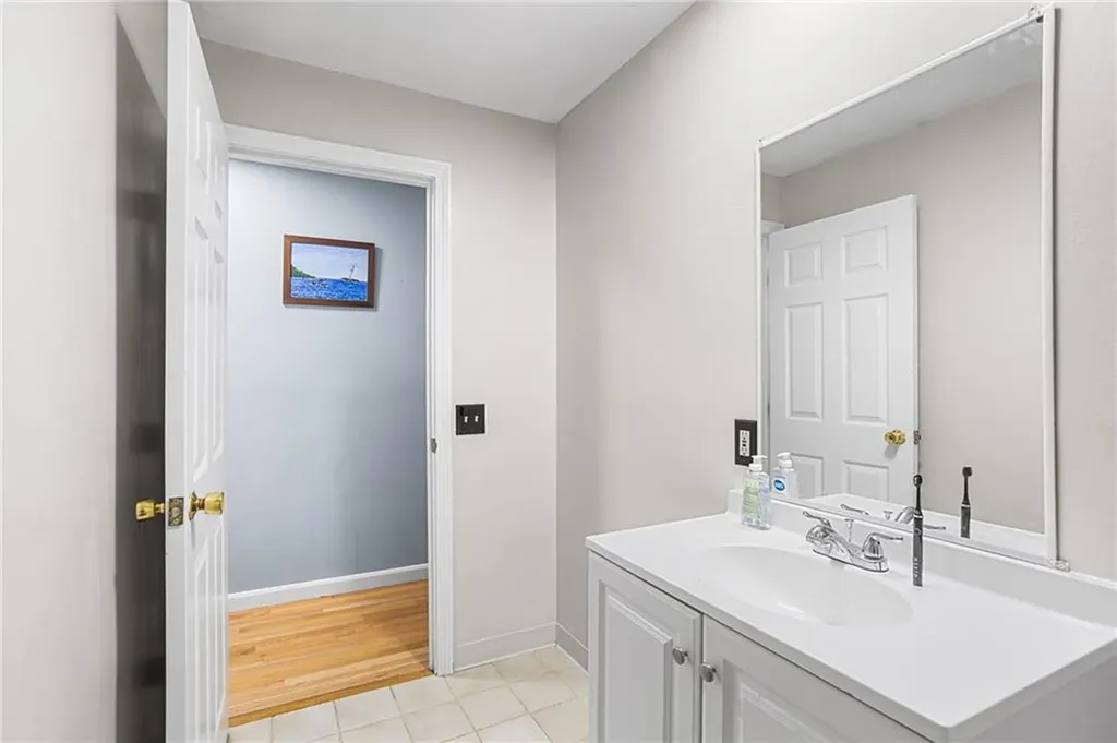 569 Smithfield Road North Providence RI 02904