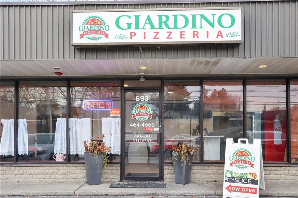 693 Oaklawn Avenue Cranston RI 02920