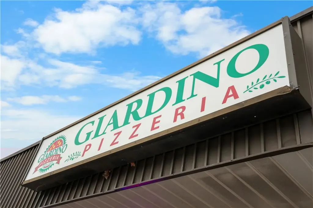 693 Oaklawn Avenue Cranston RI 02920