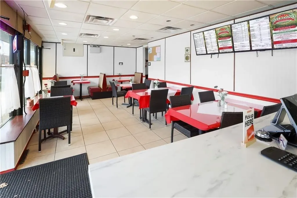 693 Oaklawn Avenue Cranston RI 02920