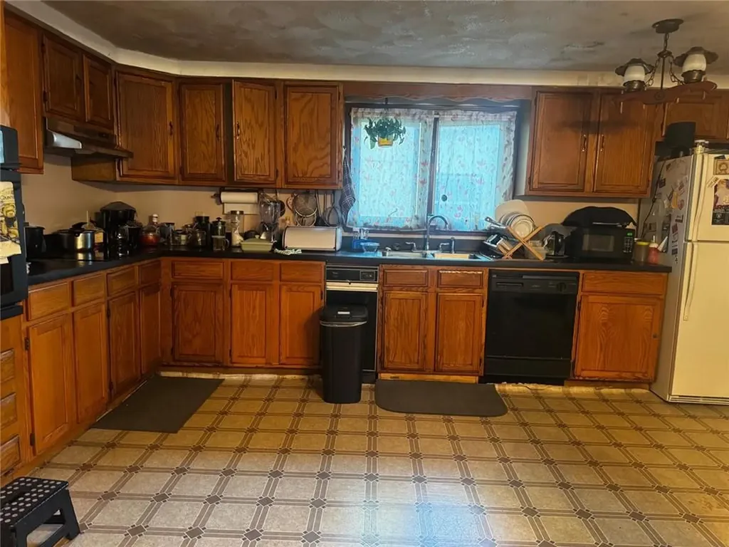 73 Benedict Street Providence RI 02907