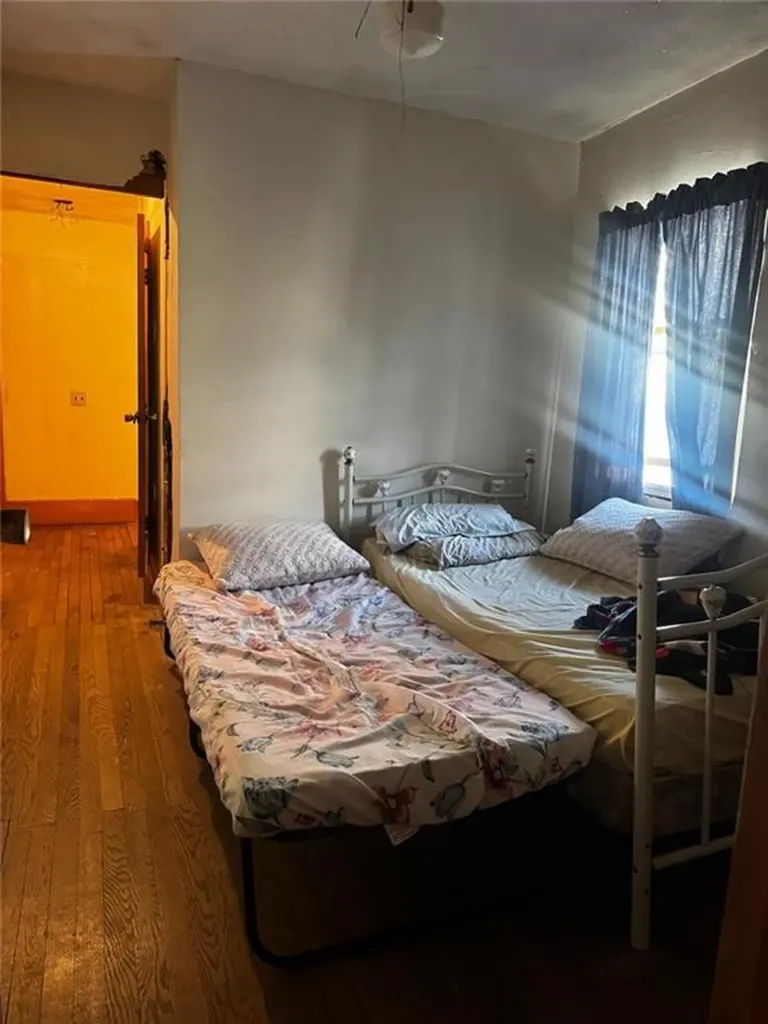 73 Benedict Street Providence RI 02907